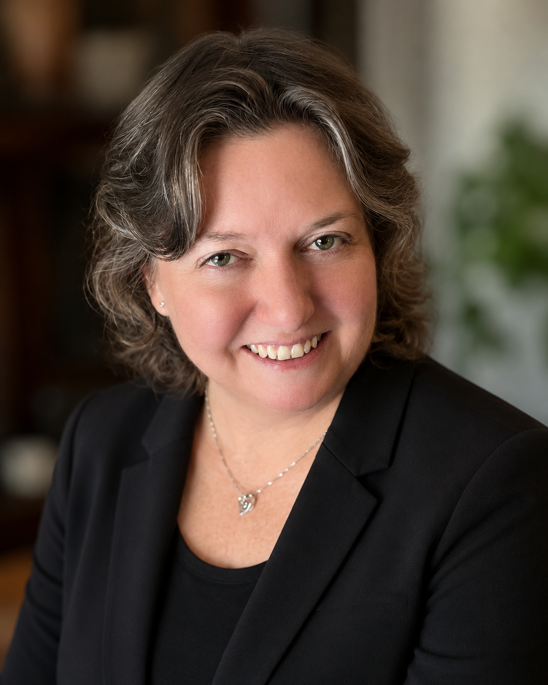 Christina Raines headshot